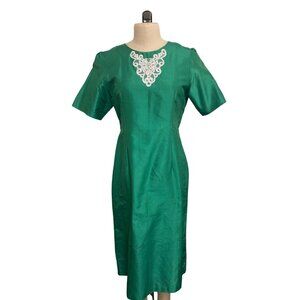 Vintage Handmade Emerald Green Short Sleeve Midi Dress With White Embroidered La
